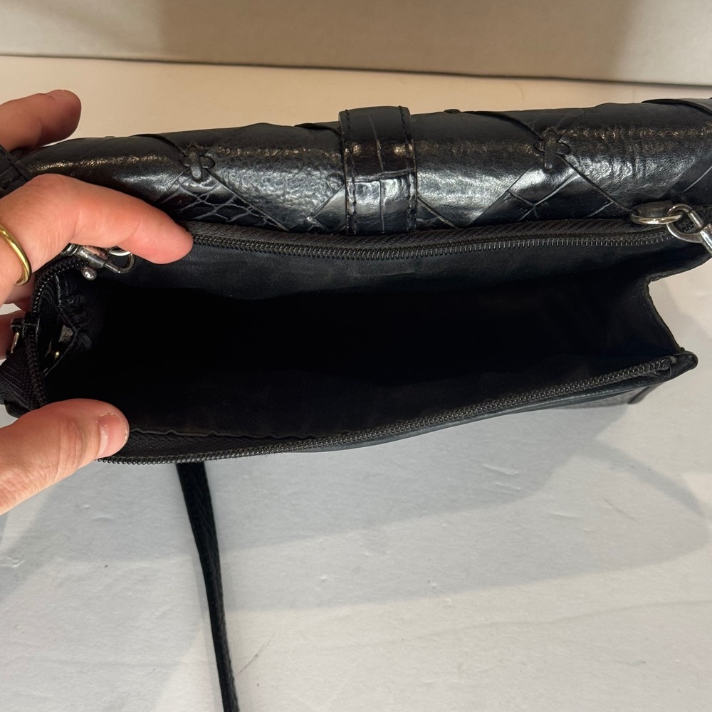 Brighton Black Leather‎ Crossbody Shoulder Bag Heart Lock Woven with Wallet - Picture 6 of 11